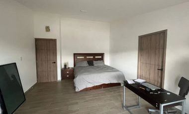 Bosques de Tarango, Casa en condominio 100 % remodelada