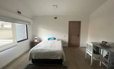 Bosques de Tarango, Casa en condominio 100 % remodelada