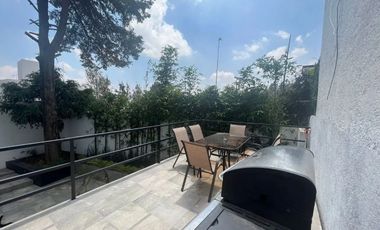 Bosques de Tarango, Casa en condominio 100 % remodelada