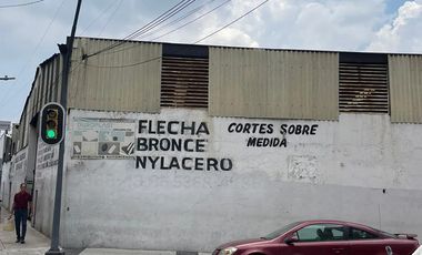 COL. GUADALUPE VICTORIA, BODEGA EN VENTA CON AMPLIO USO DE SUELO EN LA GAM