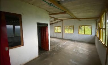 SE VENDE O SE PERMUTA FINCA EN BUENAVISTA QUINDIO