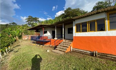 SE VENDE O SE PERMUTA FINCA EN BUENAVISTA QUINDIO