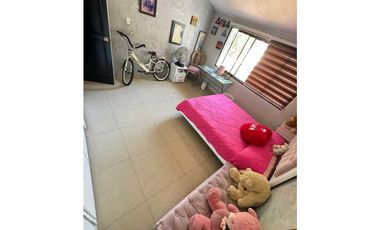 SE VENDE CASA BARRIO LOS CAMPANOS