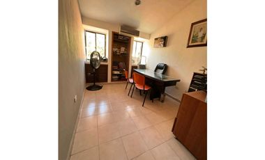 SE VENDE CASA BARRIO LOS CAMPANOS