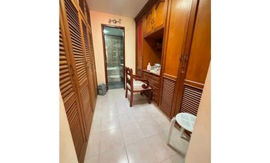 SE VENDE CASA BARRIO LOS CAMPANOS