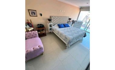 SE VENDE CASA BARRIO LOS CAMPANOS