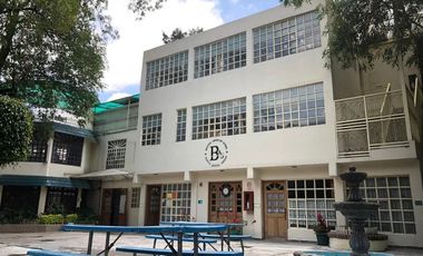 Inversión para desarrolladores. Casa a precio de terreno con uso de suelo mixto