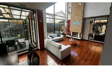 Hermosa casa en arriendo- Bosque Madero
