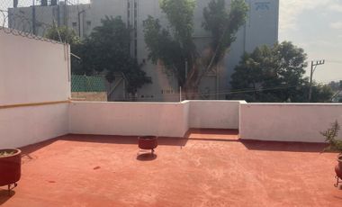 CASA EN  VENTA  CON USO DE SUELO MIXTO EN LORENZO BOTURINI