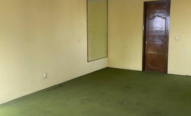 CASA EN  VENTA  CON USO DE SUELO MIXTO EN LORENZO BOTURINI