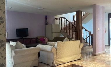 CASA EN  VENTA  CON USO DE SUELO MIXTO EN LORENZO BOTURINI