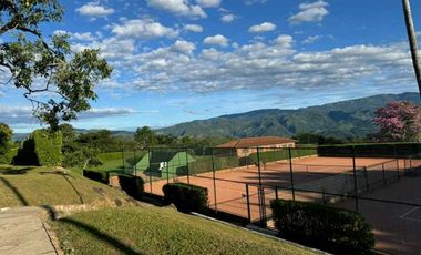 Se Vende Lote en Miralomas