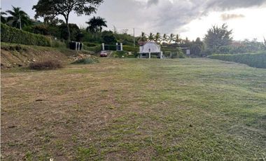 Se Vende Lote en Miralomas