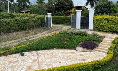 Se Vende Lote en Miralomas