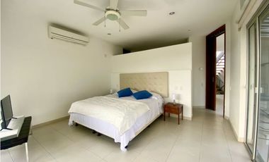 EN VENTA HERMOSA CASA EN CARTAGENA EN CONDOMINIO CON PLAYA PRIVADA