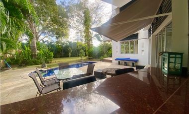 EN VENTA HERMOSA CASA EN CARTAGENA EN CONDOMINIO CON PLAYA PRIVADA