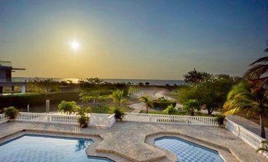 EN VENTA HERMOSA CASA EN CARTAGENA EN CONDOMINIO CON PLAYA PRIVADA