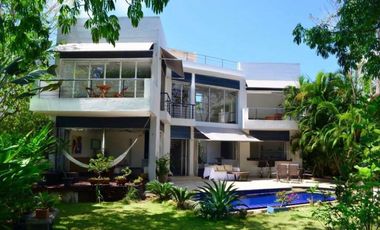 EN VENTA HERMOSA CASA EN CARTAGENA EN CONDOMINIO CON PLAYA PRIVADA