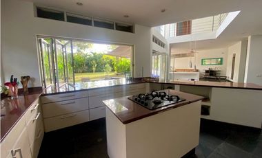 EN VENTA HERMOSA CASA EN CARTAGENA EN CONDOMINIO CON PLAYA PRIVADA