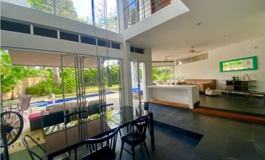 EN VENTA HERMOSA CASA EN CARTAGENA EN CONDOMINIO CON PLAYA PRIVADA