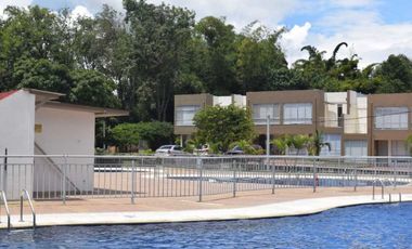 Casa Con Jacuzzi En La Mesa Cundi En Conjunto