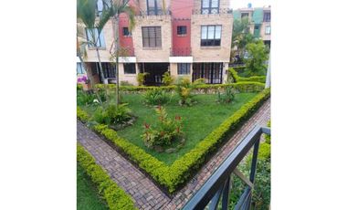 Casa Esquinera En Conjunto Urbano En La Mesa Cundi