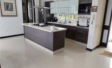 ARRIENDO HERMOSA CASA CONDOMINIO EN RESTREPO META