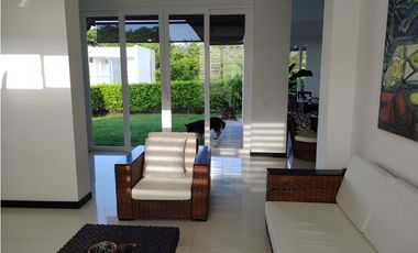 ARRIENDO HERMOSA CASA CONDOMINIO EN RESTREPO META