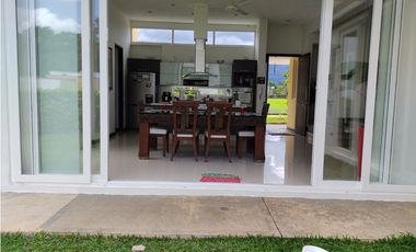 ARRIENDO HERMOSA CASA CONDOMINIO EN RESTREPO META