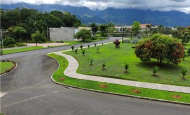 ARRIENDO HERMOSA CASA CONDOMINIO EN RESTREPO META