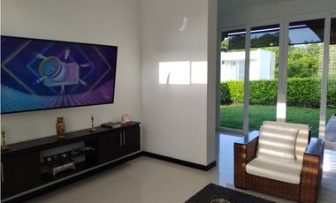 ARRIENDO HERMOSA CASA CONDOMINIO EN RESTREPO META