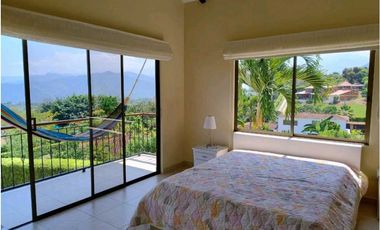 Venta Casa Campestre en Mejor Condominio de La Mesa