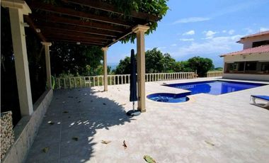 Venta Casa Campestre en Mejor Condominio de La Mesa