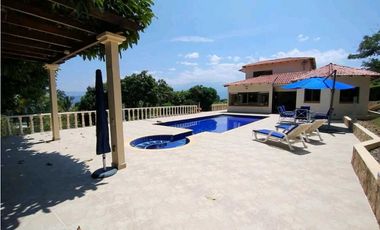 Venta Casa Campestre en Mejor Condominio de La Mesa