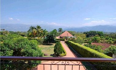 Venta Casa Campestre en Mejor Condominio de La Mesa