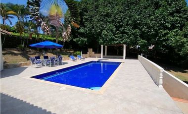 Venta Casa Campestre en Mejor Condominio de La Mesa