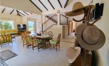 Venta Casa Campestre en Mejor Condominio de La Mesa