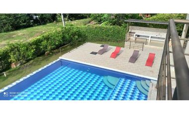 Quinta en Condominio Miralomas con piscina propia en La Mesa