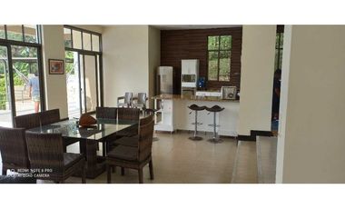 Quinta en Condominio Miralomas con piscina propia en La Mesa