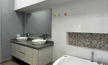 Casa en Arriendo La Sebastiana Envigado