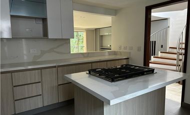 Casa en Arriendo La Sebastiana Envigado