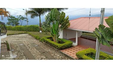 Casa en La Mesa condominio Hato Grande