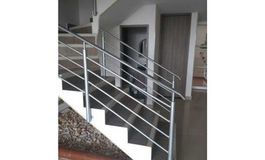 Casa en La Mesa condominio Hato Grande