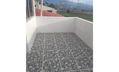 Casa en La Mesa condominio Hato Grande