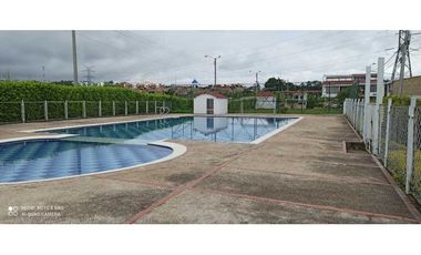 Casa en La Mesa condominio Hato Grande