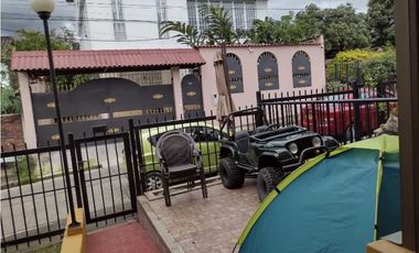 Casa $320 millones en La Mesa