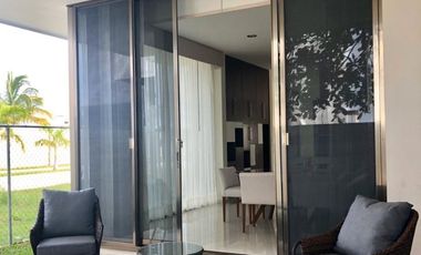 Renta de Casa Amueblada en Country Club Playa Palmas