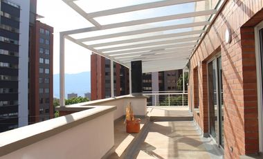 Casa en Arriendo Los Balsos Medellín