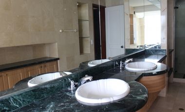 Casa en Arriendo Los Balsos Medellín