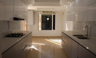 Casa en Arriendo Los Balsos Medellín